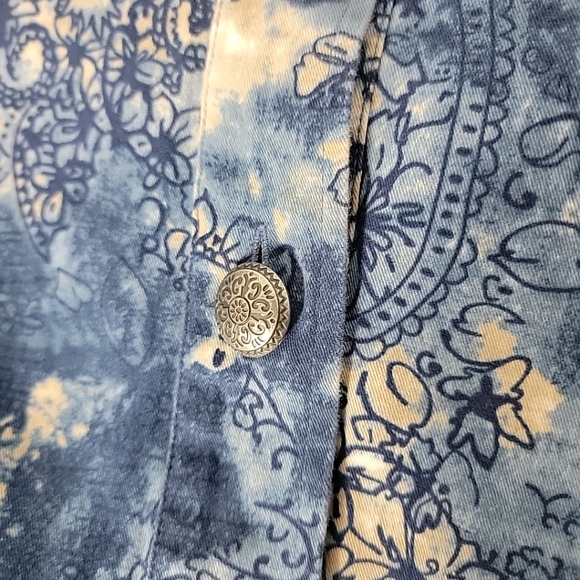 CJ Banks Women's Tan White Blue Balck Button Up Denim Jacket, 1X - Picture 5 of 10